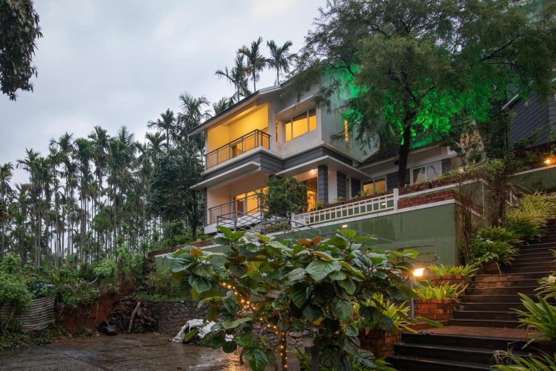 Dazzle Villa Resort Калпетта Екстер'єр фото